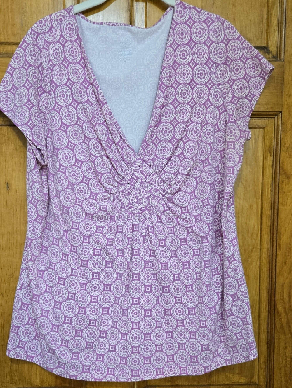 Mossimo Supply Co. Lavender-Pink Geometric V-Neck Twist Blouse
